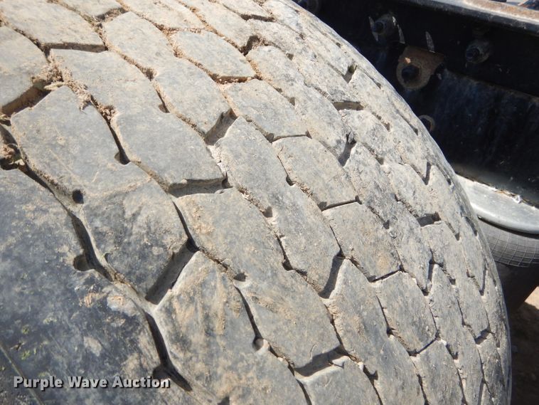 image for item GP9137 2013 Kenworth T660 semi truck