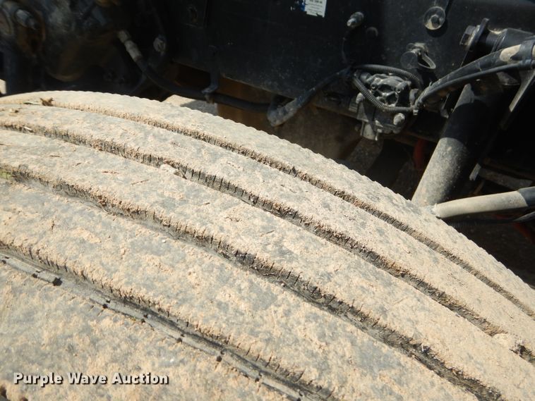 image for item GP9137 2013 Kenworth T660 semi truck