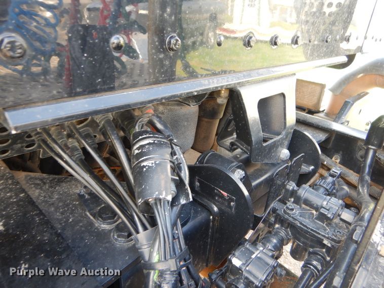 image for item GP9137 2013 Kenworth T660 semi truck