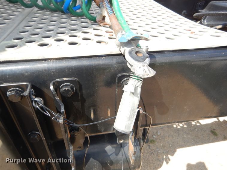 image for item GP9137 2013 Kenworth T660 semi truck