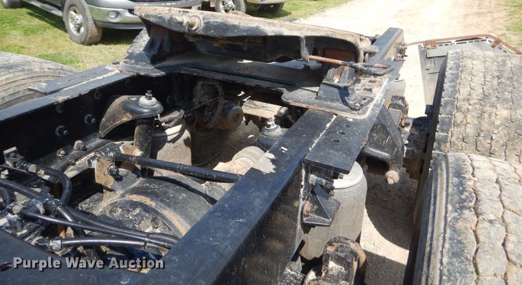 image for item GP9137 2013 Kenworth T660 semi truck