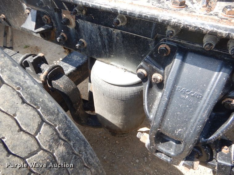 image for item GP9137 2013 Kenworth T660 semi truck