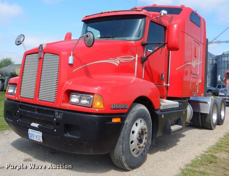 image for item GP9138 2007 Kenworth T600 semi truck