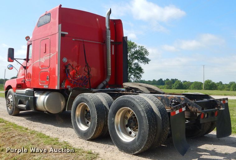 image for item GP9138 2007 Kenworth T600 semi truck