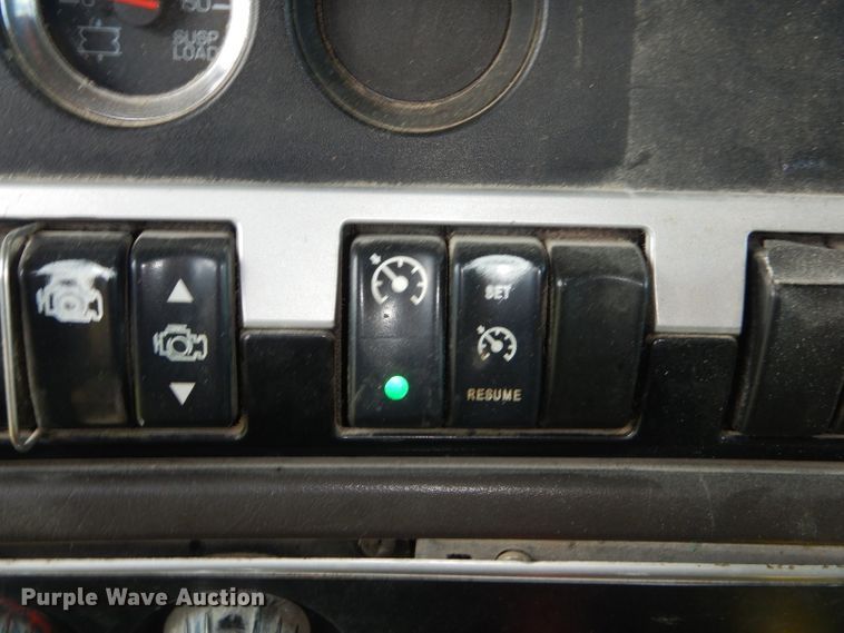 image for item GP9138 2007 Kenworth T600 semi truck