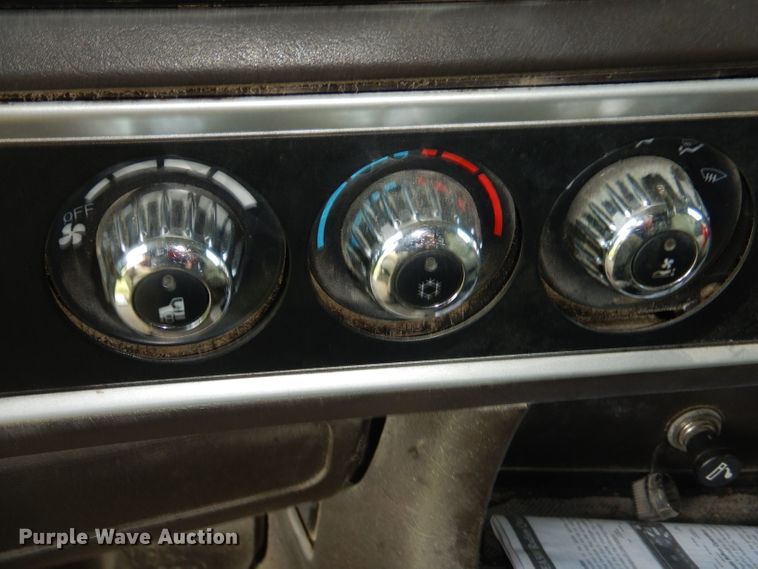 image for item GP9138 2007 Kenworth T600 semi truck