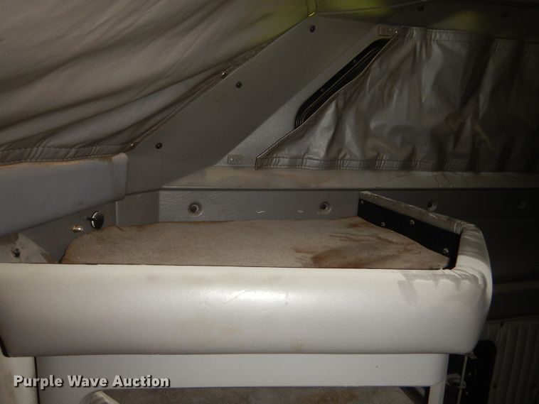 image for item GP9138 2007 Kenworth T600 semi truck