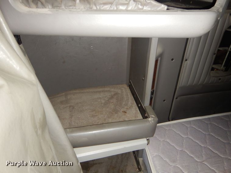 image for item GP9138 2007 Kenworth T600 semi truck