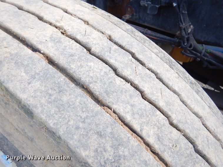 image for item GP9138 2007 Kenworth T600 semi truck