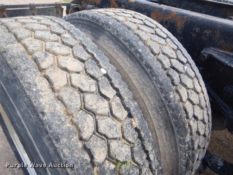 image for item GP9138 2007 Kenworth T600 semi truck