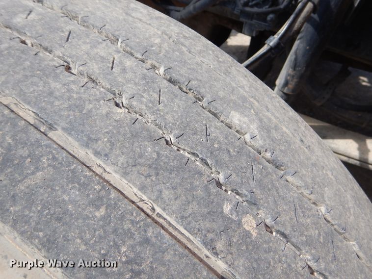 image for item GP9138 2007 Kenworth T600 semi truck