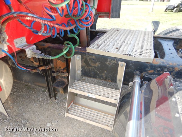 image for item GP9138 2007 Kenworth T600 semi truck