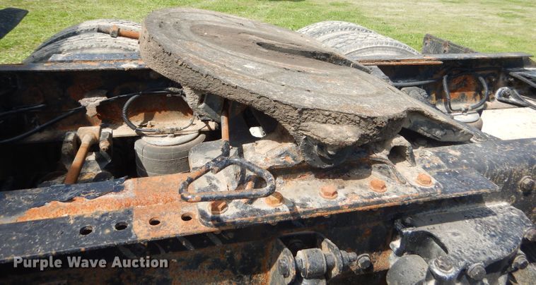 image for item GP9138 2007 Kenworth T600 semi truck