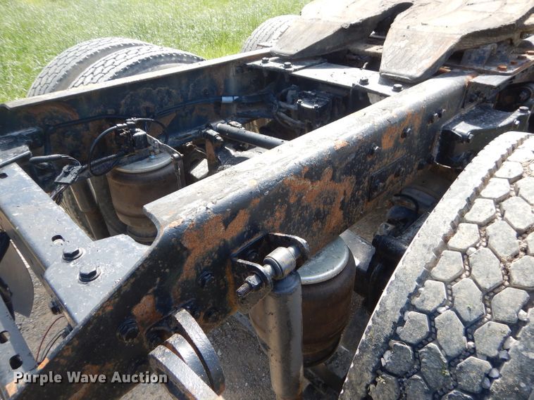 image for item GP9138 2007 Kenworth T600 semi truck