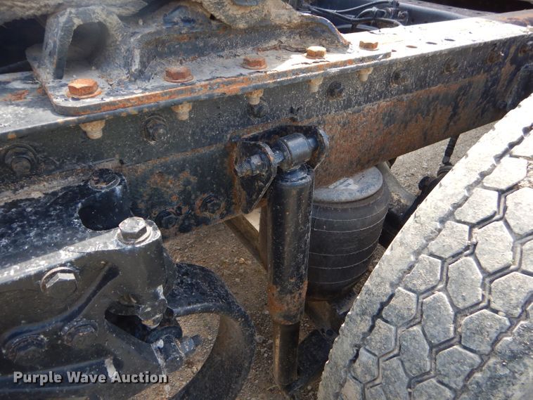 image for item GP9138 2007 Kenworth T600 semi truck