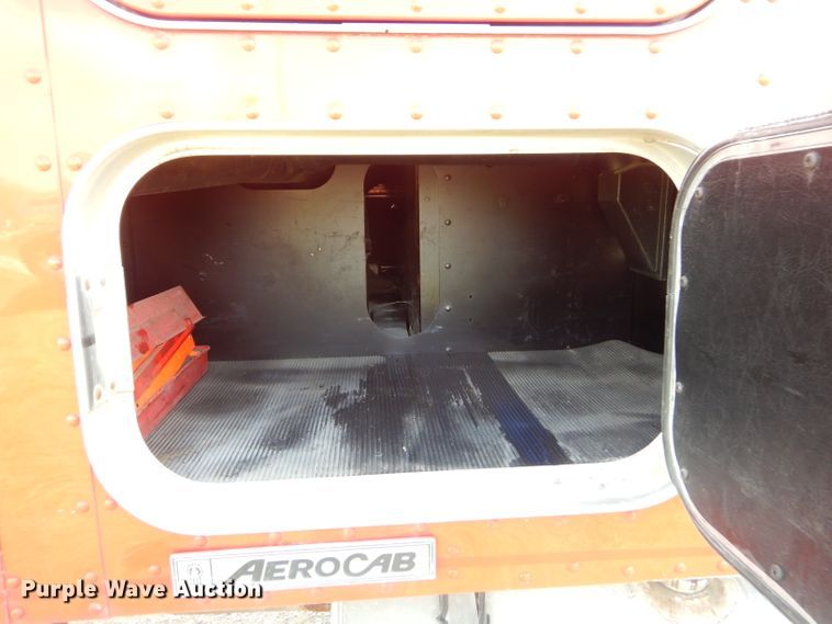 image for item GP9138 2007 Kenworth T600 semi truck