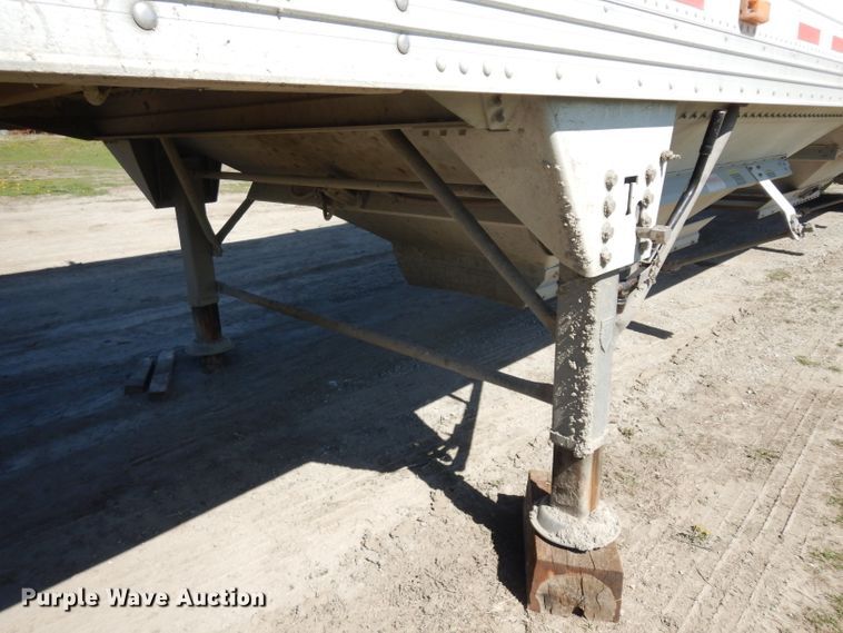 image for item GY9061 2009 Timpte double hopper bottom grain trailer