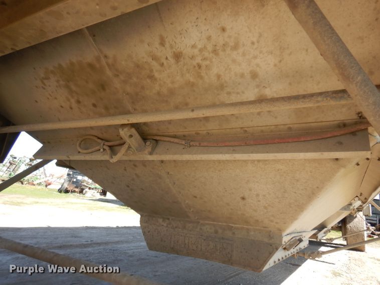 image for item GY9061 2009 Timpte double hopper bottom grain trailer