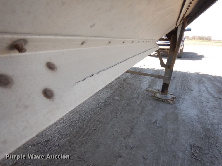 image for item GY9061 2009 Timpte double hopper bottom grain trailer