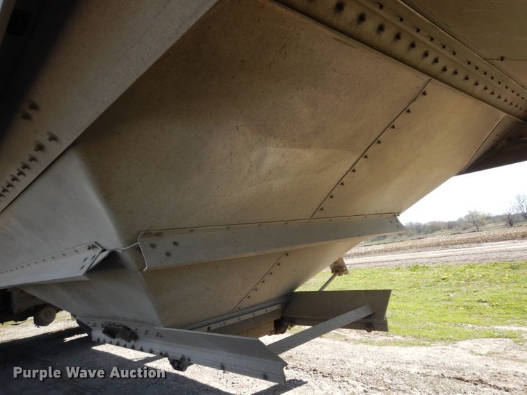 image for item GY9061 2009 Timpte double hopper bottom grain trailer