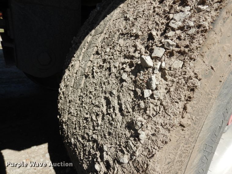 image for item GY9061 2009 Timpte double hopper bottom grain trailer