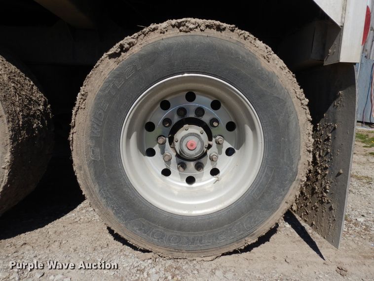 image for item GY9061 2009 Timpte double hopper bottom grain trailer