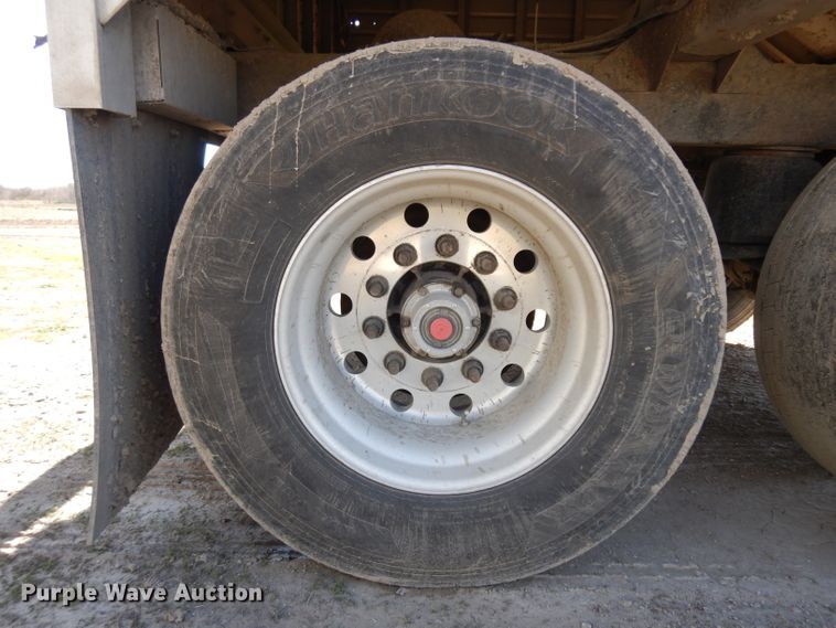 image for item GY9061 2009 Timpte double hopper bottom grain trailer