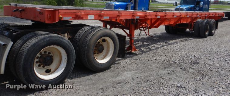 image for item GY9773 1971 Freuhauf flatbed trailer