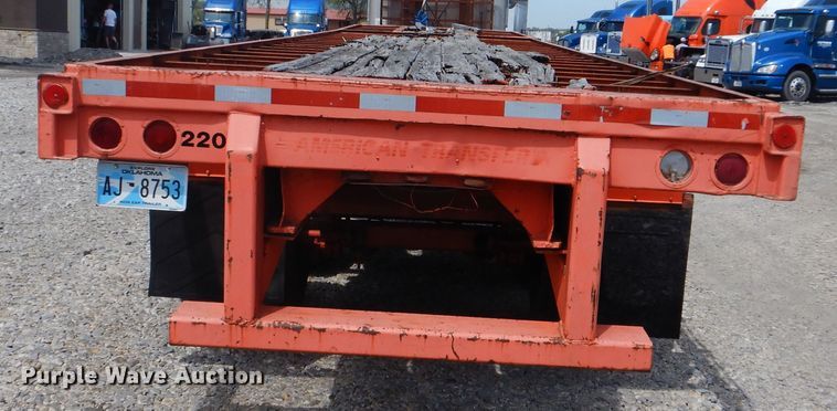 image for item GY9773 1971 Freuhauf flatbed trailer