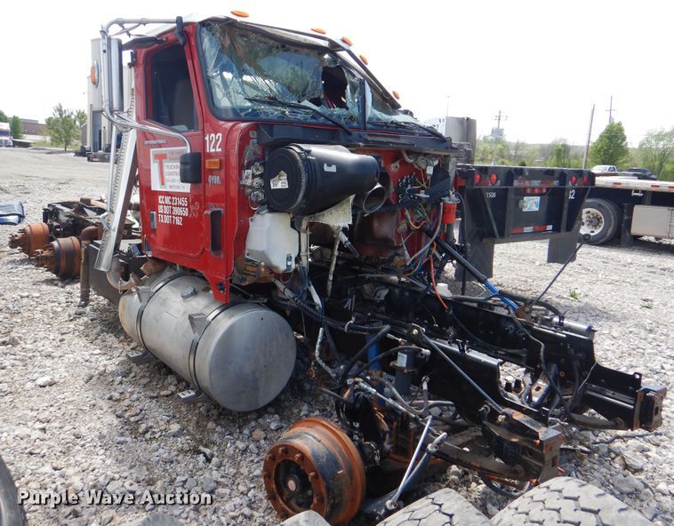 image for item GY9775 2011 International 9900i semi truck