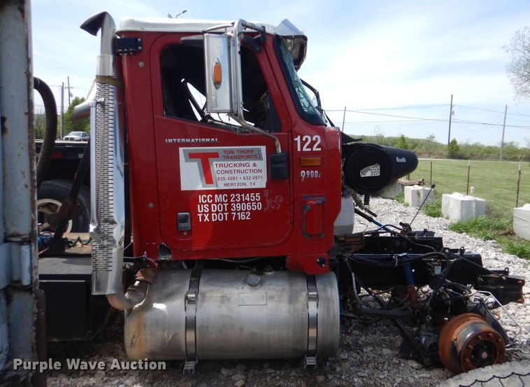 image for item GY9775 2011 International 9900i semi truck