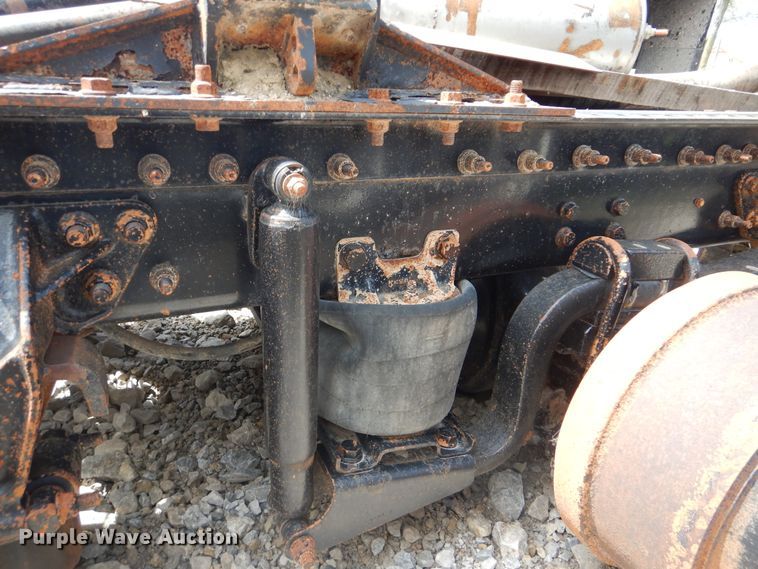 image for item GY9775 2011 International 9900i semi truck