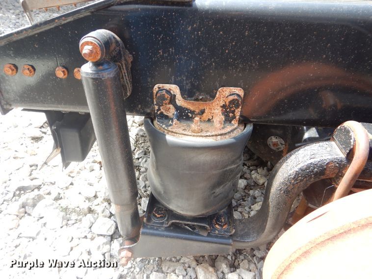 image for item GY9775 2011 International 9900i semi truck