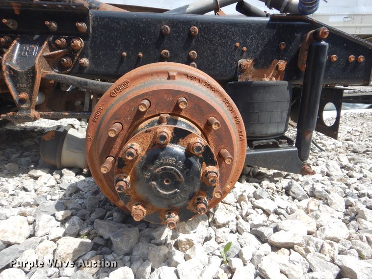 image for item GY9775 2011 International 9900i semi truck