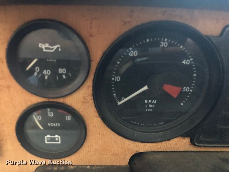 image for item DC3284 1985 Jaguar Vander Plas XJ6