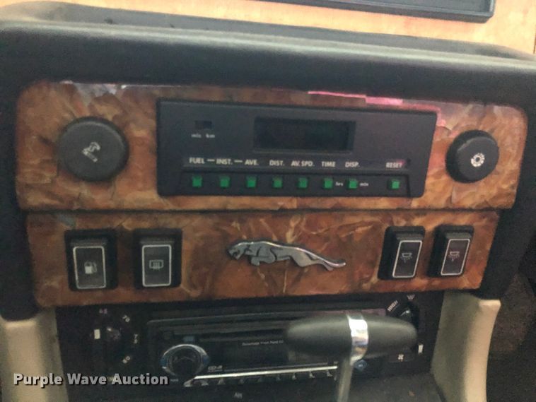 image for item DC3284 1985 Jaguar Vander Plas XJ6