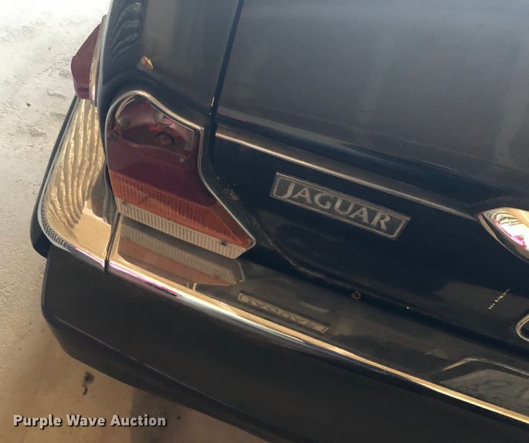 image for item DC3284 1985 Jaguar Vander Plas XJ6