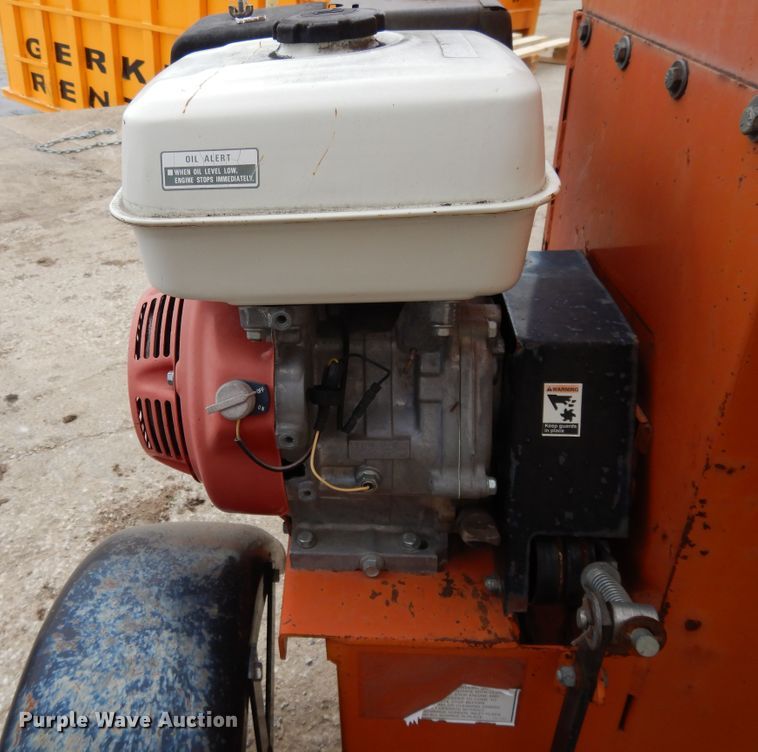 image for item DE5600 Bear Cat 580 chipper/shredder