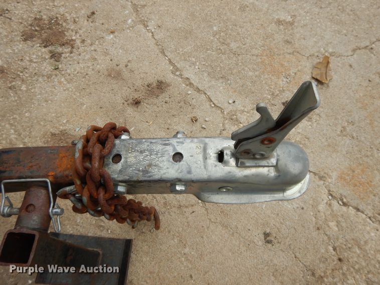 image for item DE5600 Bear Cat 580 chipper/shredder