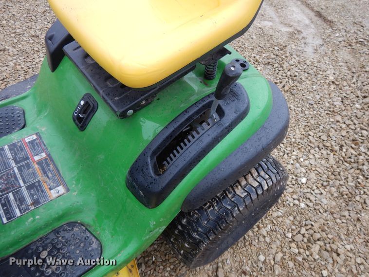 image for item DE5647 John Deere D130 lawn mower