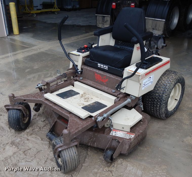 image for item DE5649 Grasshopper 220 ZTR lawn mower