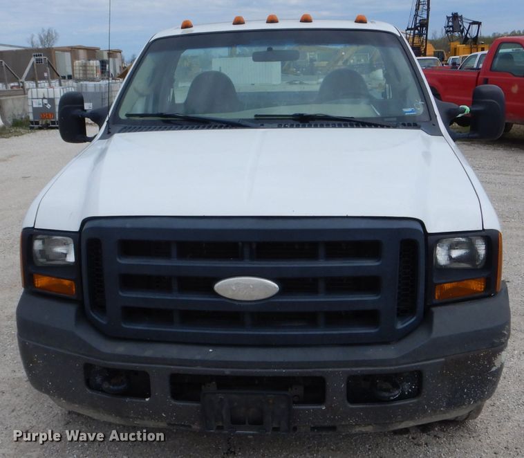 image for item DF3084 2007 Ford F250 Super Duty XL  pickup truck