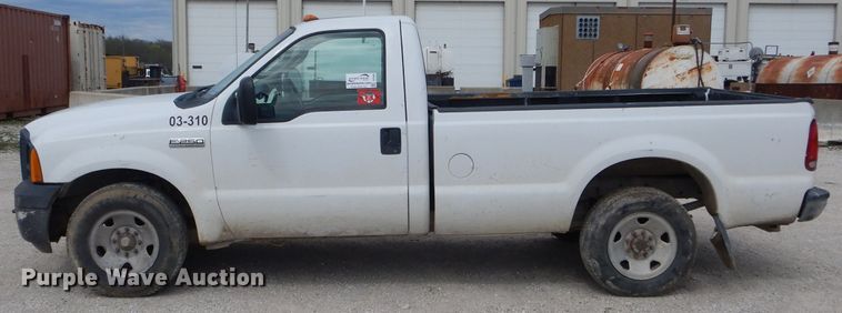 image for item DF3084 2007 Ford F250 Super Duty XL  pickup truck