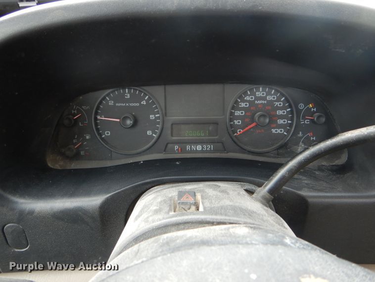 image for item DF3084 2007 Ford F250 Super Duty XL  pickup truck