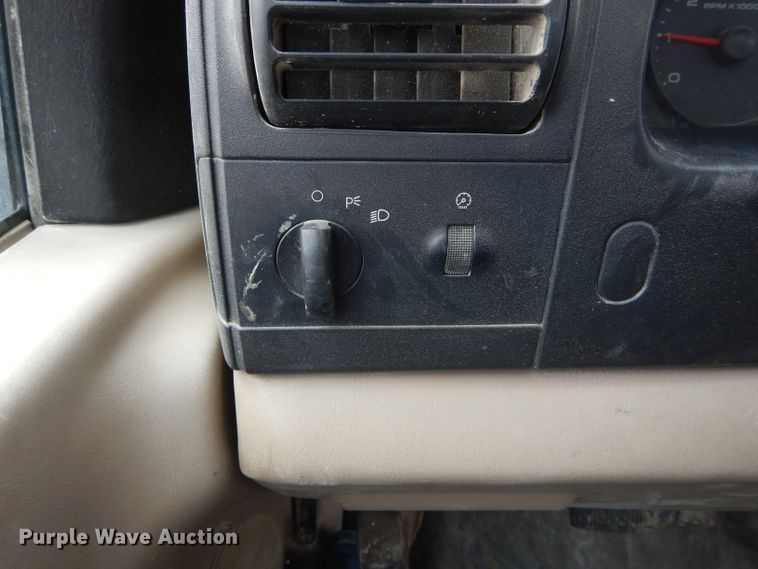 image for item DF3084 2007 Ford F250 Super Duty XL  pickup truck