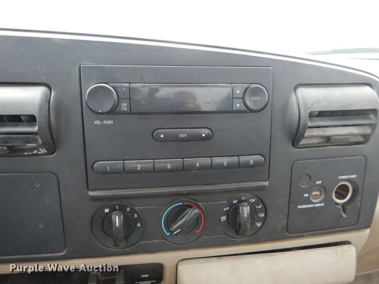 image for item DF3084 2007 Ford F250 Super Duty XL  pickup truck