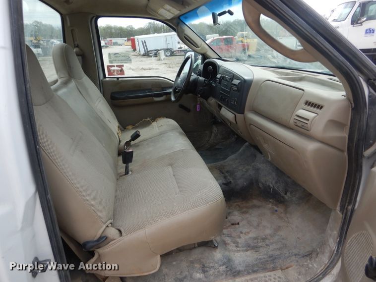 image for item DF3084 2007 Ford F250 Super Duty XL  pickup truck