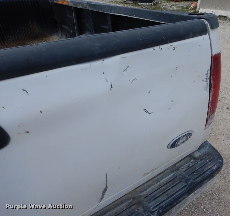 image for item DF3084 2007 Ford F250 Super Duty XL  pickup truck