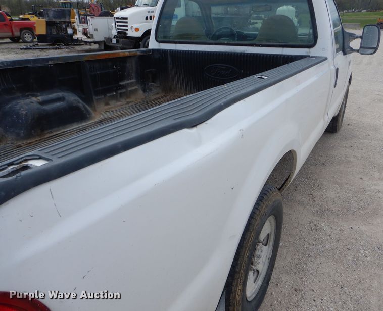 image for item DF3084 2007 Ford F250 Super Duty XL  pickup truck