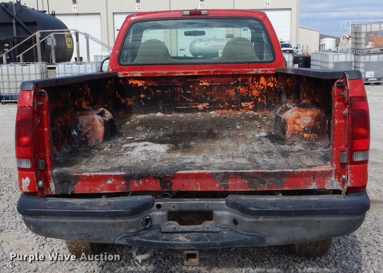 image for item DF3085 2001 Ford F350 Super Duty XL  pickup truck